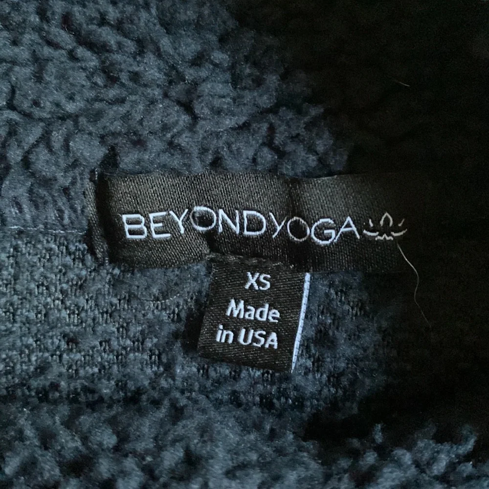 BeyondYoga Sweater - Picture 2 of 2